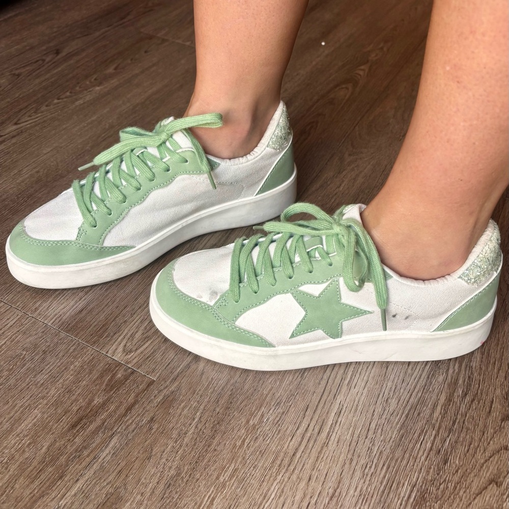 New London Rag Perry Glitter Detail Star Sneakers - Picture 5 of 7